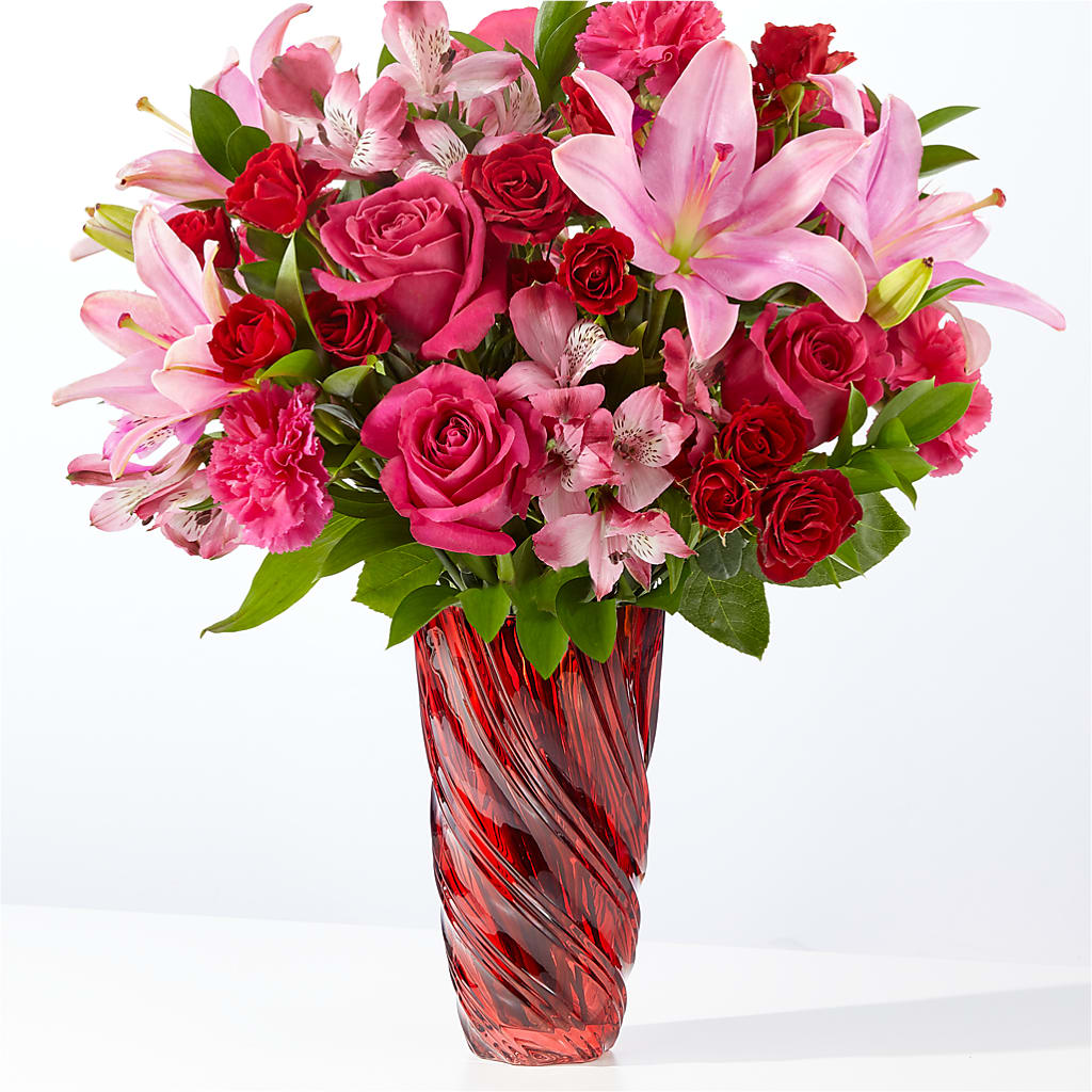 In Love Bouquet with Luxe Swirl Vase – MEME'S FLOWER SHOP LLC, Bay Minette AL