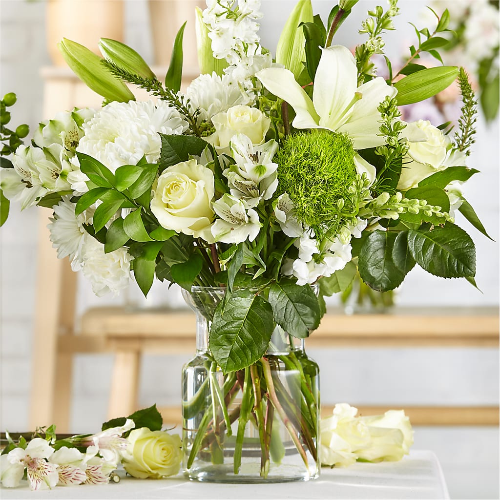 Classic Ivory – A Florist Original – MEME'S FLOWER SHOP LLC, Bay Minette AL