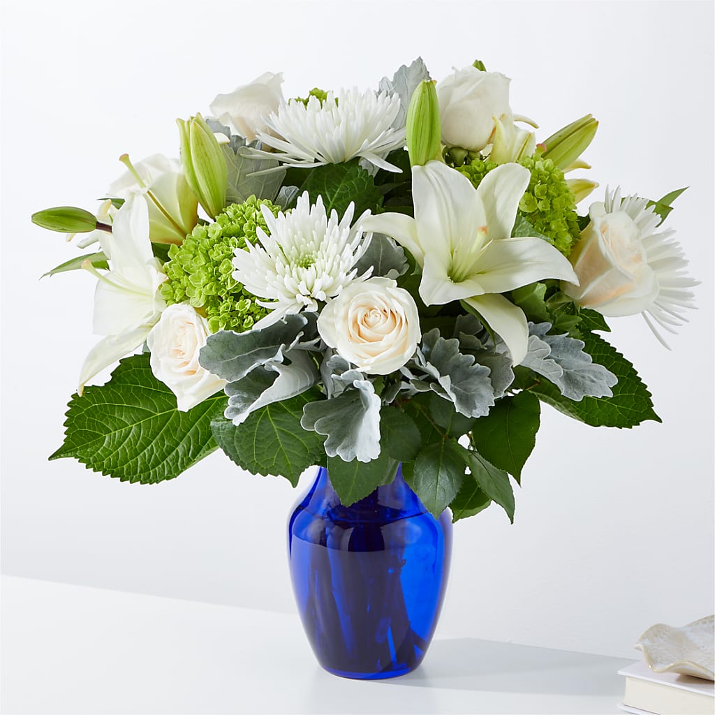 Snowy Dreams Bouquet – MEME'S FLOWER SHOP LLC, Bay Minette AL