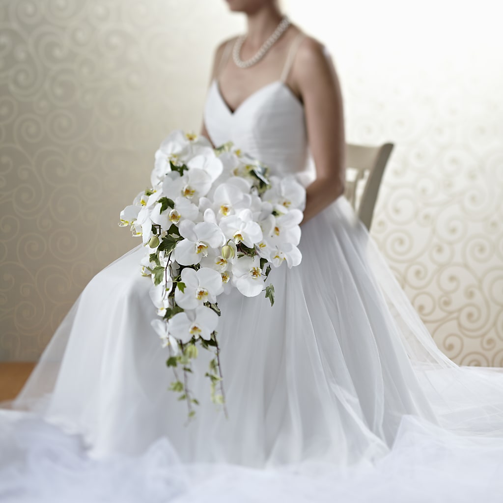 Classic White Bouquet – MEME'S FLOWER SHOP LLC, Bay Minette AL