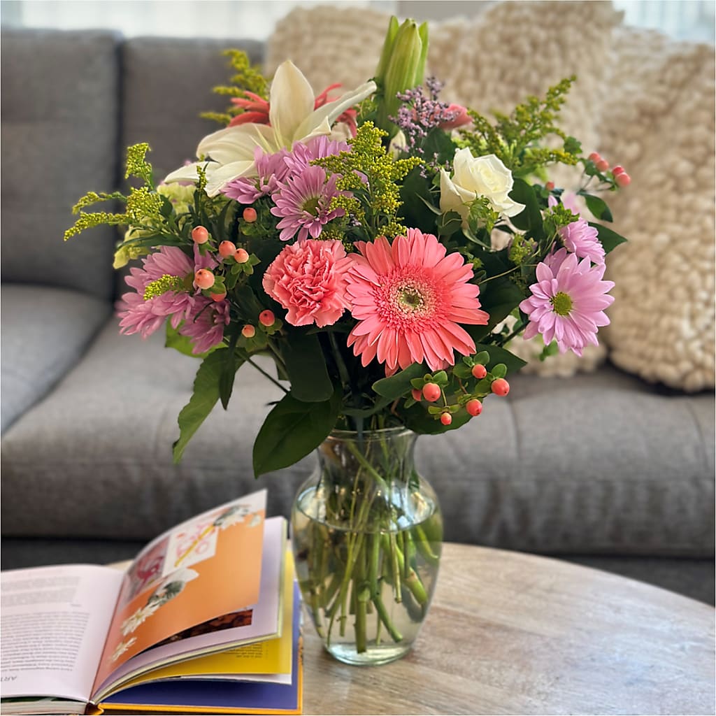 Pastel Tradition - A Florist Original – MEME'S FLOWER SHOP LLC, Bay Minette AL