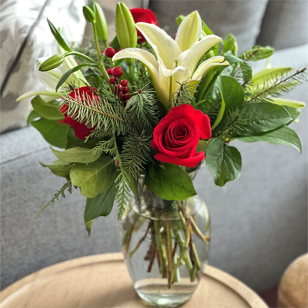 Sparkling Snowflakes Bouquet – MEME'S FLOWER SHOP LLC, Bay Minette AL