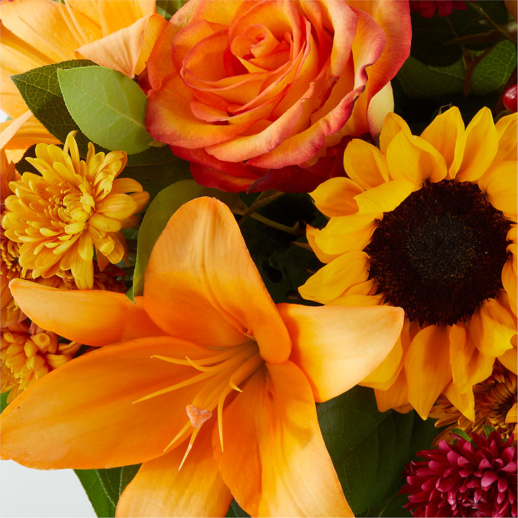 Grateful Centerpiece – MEME'S FLOWER SHOP LLC, Bay Minette AL