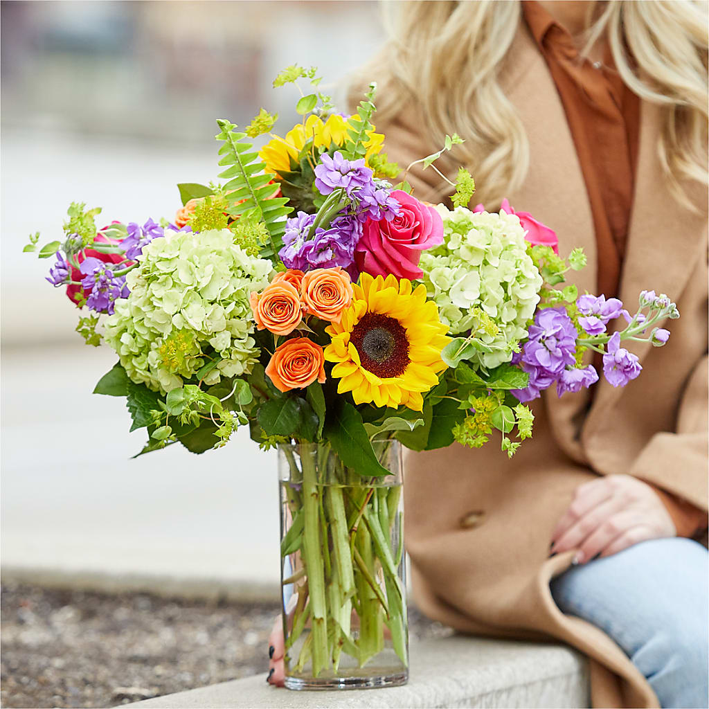 Vibrant Greetings Bouquet – MEME'S FLOWER SHOP LLC, Bay Minette AL
